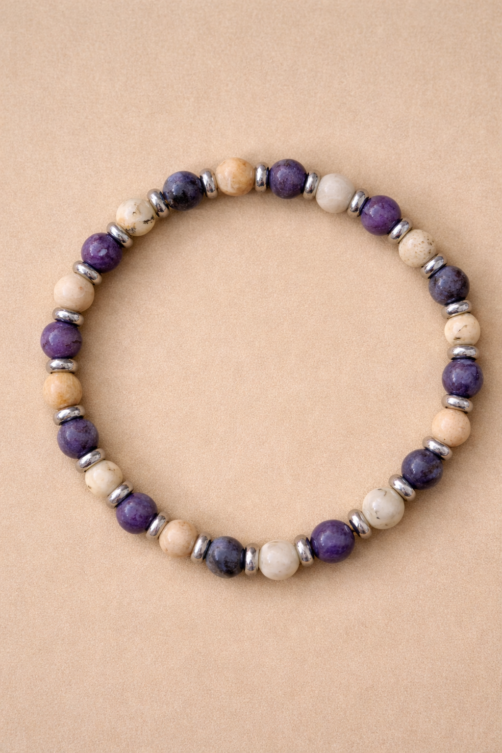 Charoïte et jaspe crème